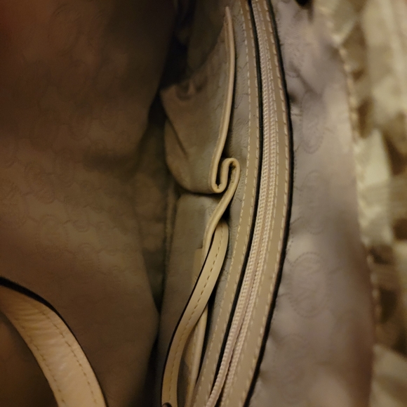 Michael Kors tote - Picture 8 of 9